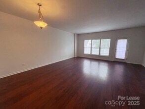 15610 King Louis Ct in Charlotte, NC - Building Photo - Building Photo