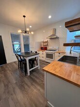 905 S Miller St, Unit Apt 2 in Chicago, IL - Building Photo - Building Photo