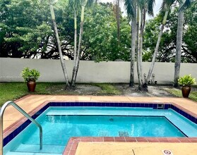 18860 NW 57th Ave in Hialeah, FL - Building Photo - Building Photo