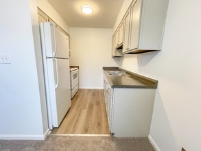 3328 Breckenridge Ln in Louisville, KY - Building Photo - Building Photo