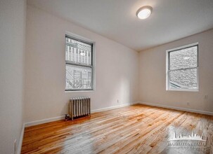 117 W 13th St in New York, NY - Building Photo - Building Photo