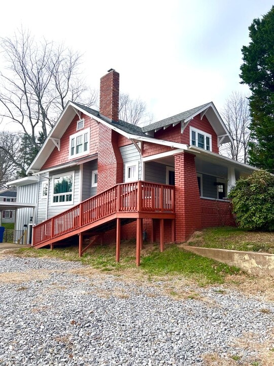 10 Phifer St in Asheville, NC - Building Photo
