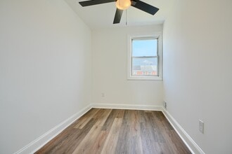 2204 Redthorn Rd in Middle River, MD - Building Photo - Building Photo