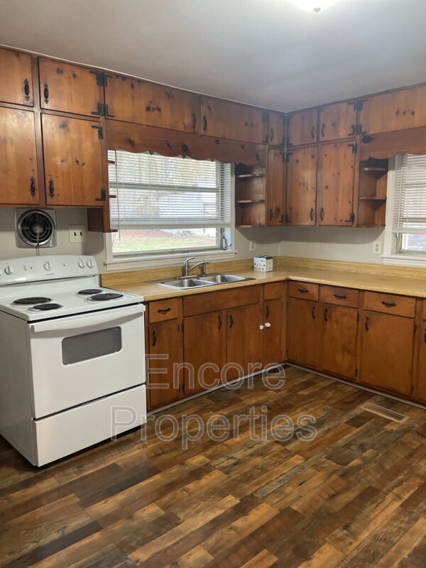 2222 McKnight Mill Rd in Greensboro, NC - Building Photo - Building Photo