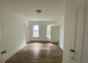 220 Maplewood Ave in Bridgeport, CT - Building Photo - Building Photo