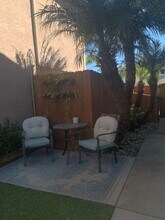 2406 Maravilla Way in Oceanside, CA - Foto de edificio - Building Photo