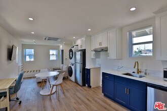 1237 W 25th St in Los Angeles, CA - Building Photo - Building Photo