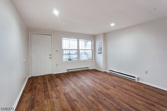 19 N 13th St in Newark, NJ - Building Photo - Building Photo