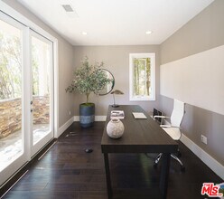 9515 Kirkside Rd in Los Angeles, CA - Building Photo - Building Photo