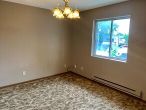 1413 Caledonia St, Unit 1413 in La crosse, WI - Foto de edificio - Building Photo