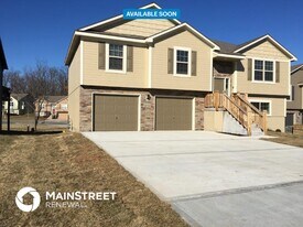18518 E 19th Ter Ct S in Independence, MO - Building Photo