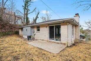 334 Hyde Park Dr in Hamilton, OH - Building Photo