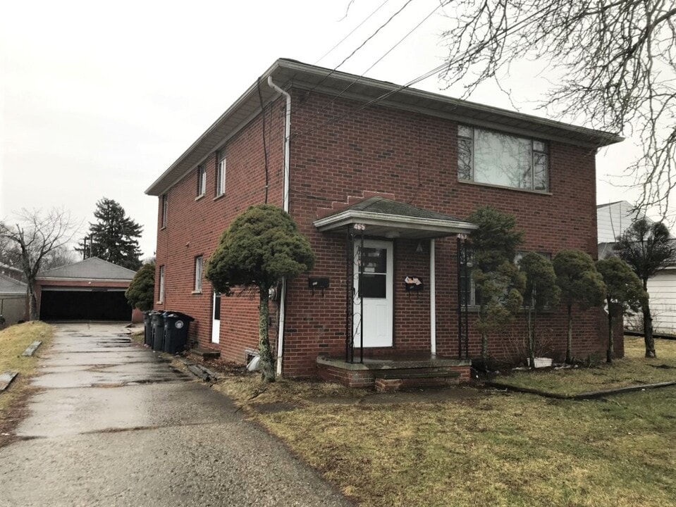 463 Treeside Dr in Akron, OH - Building Photo