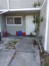 3437 NW 44th St, Unit 104 in Lauderdale Lakes, FL - Building Photo - Building Photo