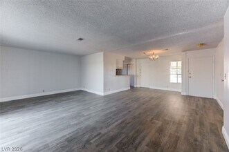 4417 Berkley Ave in Las Vegas, NV - Building Photo - Building Photo