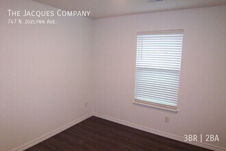 747 N Jozlynn Ave in Republic, MO - Building Photo - Building Photo