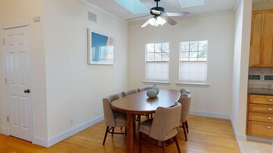 1517 Jefferson Ave in Redwood City, CA - Building Photo - Building Photo