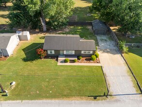 7913 E 129th St in Bixby, OK - Building Photo - Building Photo