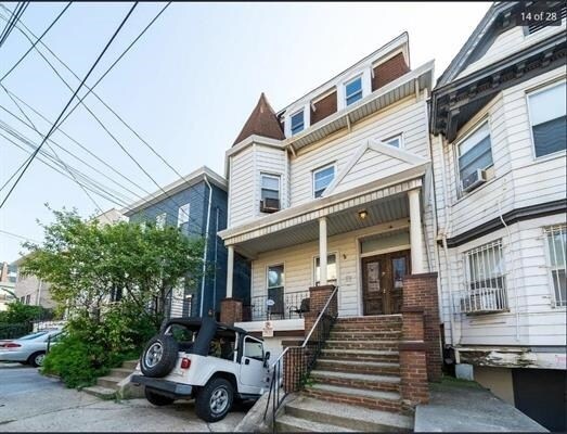 property at 207 Jewett Ave
