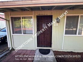 7801 Pacific Ave SE in Lacey, WA - Building Photo