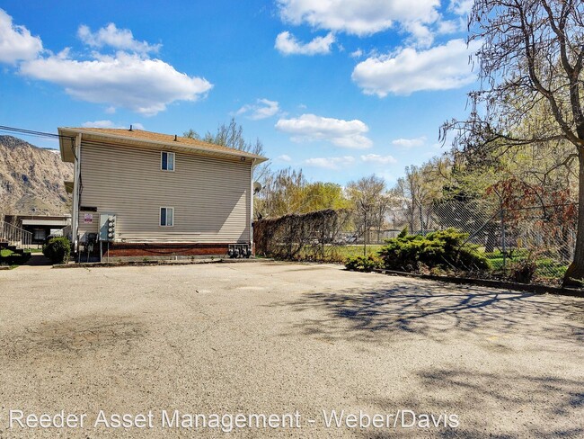 242 N Harrisville Rd in Ogden, UT - Building Photo - Building Photo