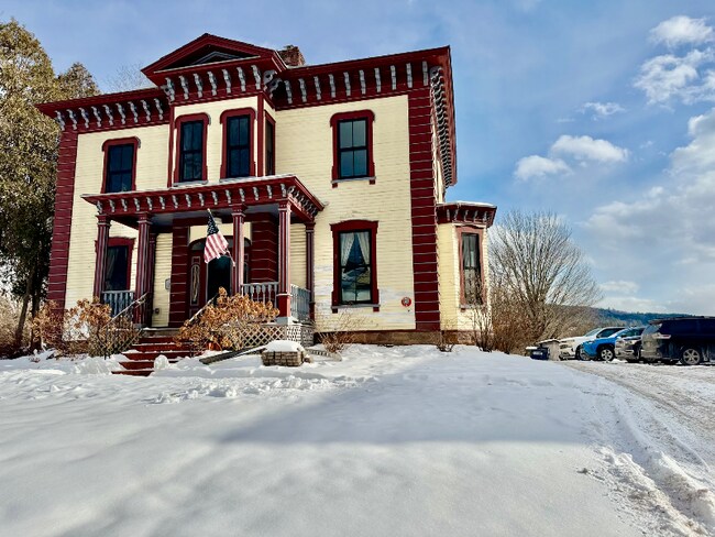 property at 1080 Waterbury-Stowe Rd