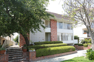 337 S Elm Dr in Beverly Hills, CA - Building Photo - Building Photo