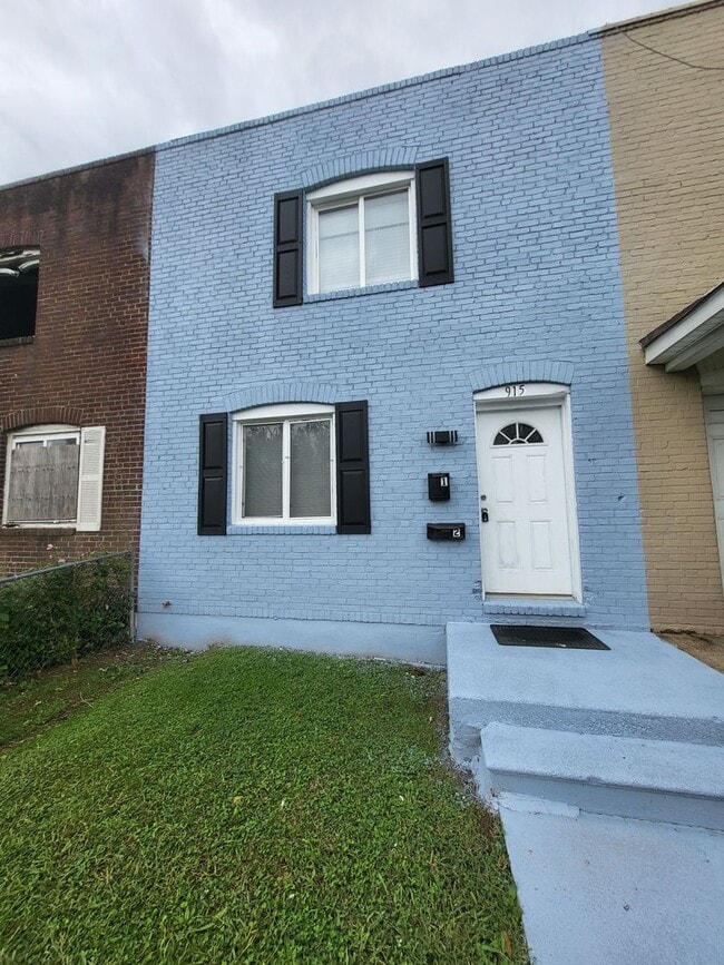 property at 915 Jack St