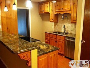 1411 Kaylock St in Stephenville, TX - Foto de edificio - Building Photo