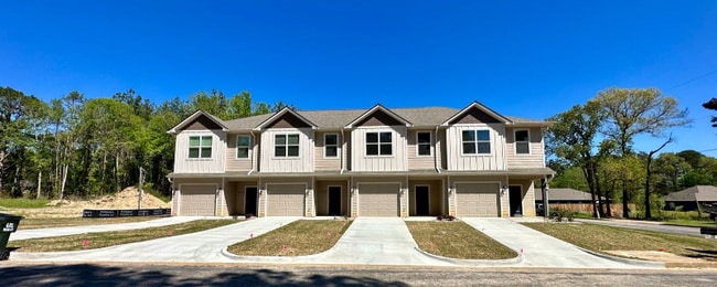 property at 16117 Pawnee Dr