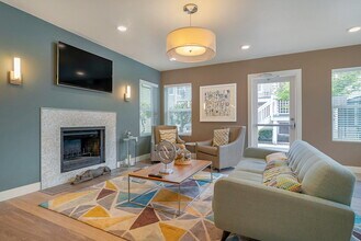 Inglenook Court in Bothell, WA - Foto de edificio - Building Photo
