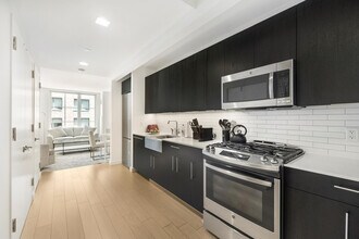 500 W 50th St, Unit ID1461702P in New York, NY - Building Photo - Building Photo