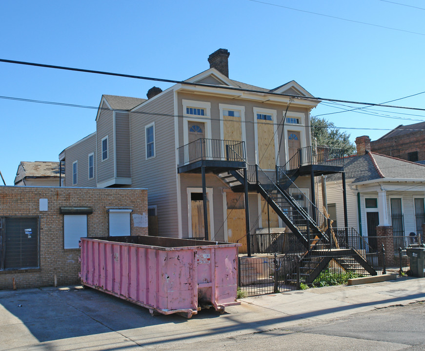 735 Jackson Ave in New Orleans, LA - Foto de edificio