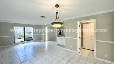 501 Sandtree Dr in Palm Beach Gardens, FL - Building Photo - Building Photo