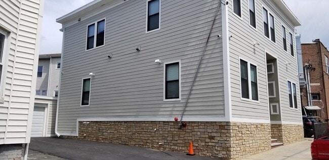 property at 9 6th St