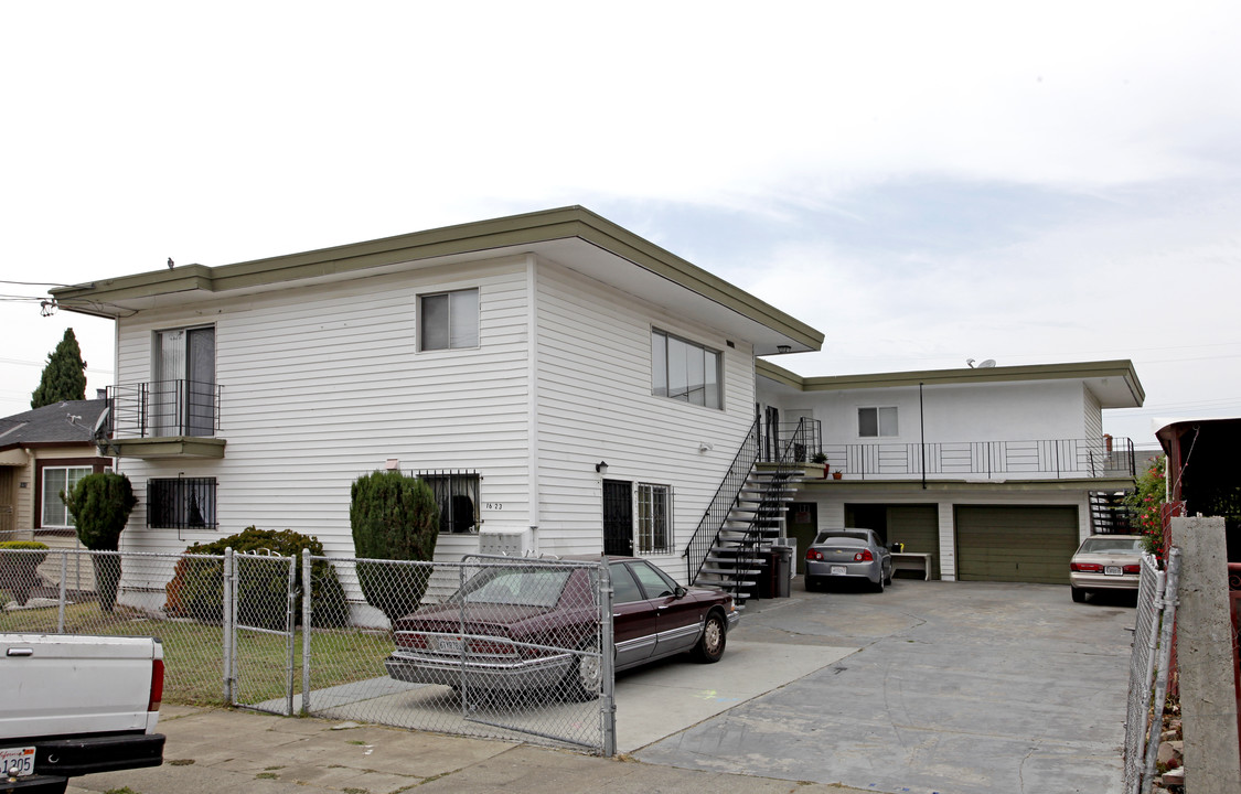 1623 70th Ave in Oakland, CA - Building Photo