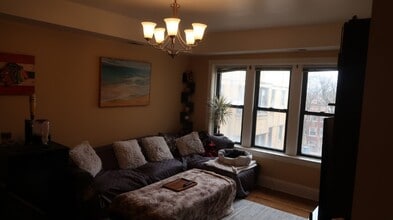 2832 N Francisco Ave in Chicago, IL - Building Photo - Building Photo