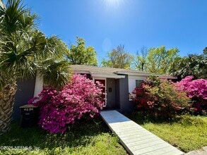 4694 Timuquana Rd in Jacksonville, FL - Building Photo - Building Photo