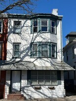 65 King St in Pottstown, PA - Building Photo