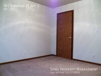 981 Emmons St photo'