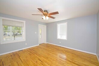 2221 Benton St, Unit 2221 in Granite City, IL - Building Photo - Building Photo