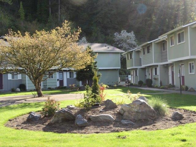 540 N Pine St in Burlington, WA - Building Photo - Building Photo