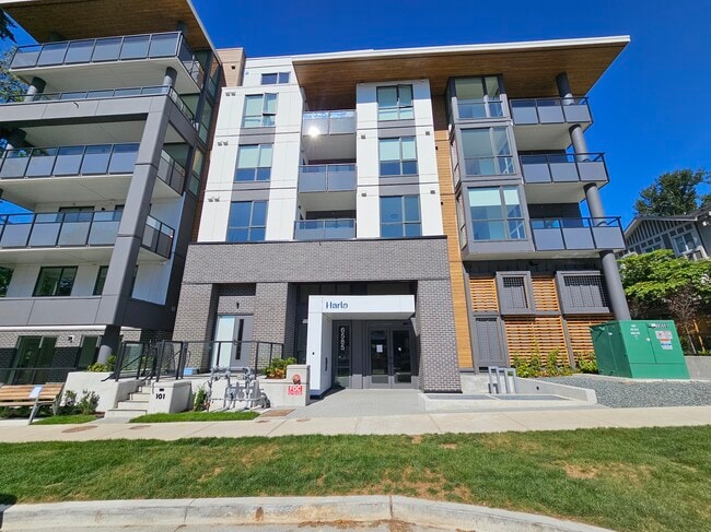 property at 6585-195A 195A St