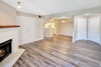 121 Shirley Ridge Dr in St. Charles, MO - Building Photo - Building Photo