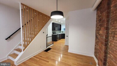 1237 S 27th St in Philadelphia, PA - Building Photo - Building Photo