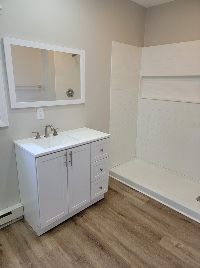 77 South Ave, Unit 77 South Ave in Webster, NY - Building Photo - Building Photo