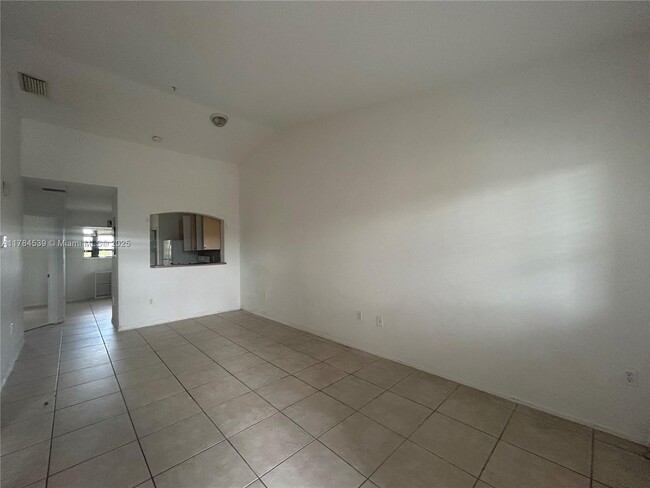 22921 SW 88th Pl in Cutler Bay, FL - Building Photo - Building Photo