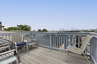 288 Bowen St, Unit 1 in Boston, MA - Building Photo - Building Photo