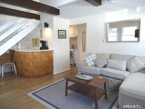 81 Church St in Branford, CT - Building Photo - Building Photo