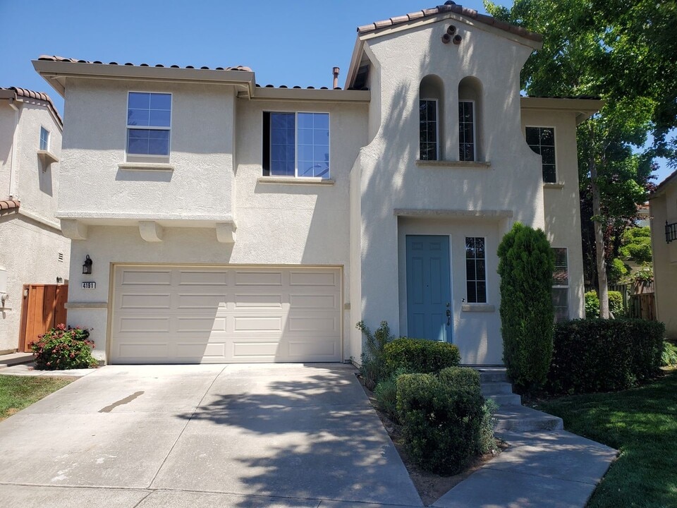 4191 Magellan Ct in Dublin, CA - Building Photo